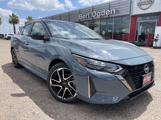 2025 Nissan Sentra SR's photo