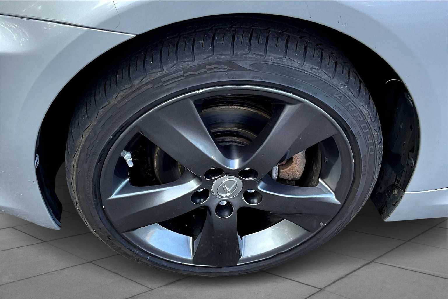 2011 Lexus IS 250C photo 9