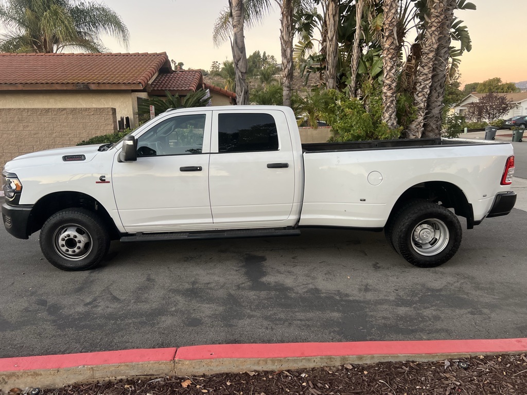 2023 Ram 3500 Tradesman photo 3