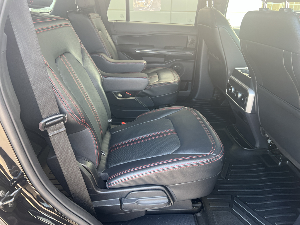 2022 Ford Expedition Limited photo 16