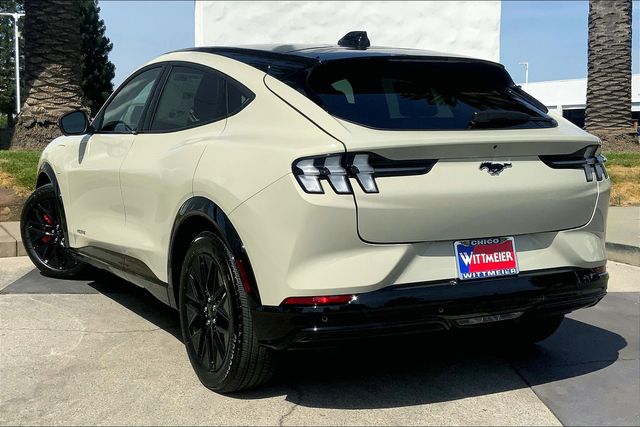 2025 Ford Mustang Mach-E Premium photo 3