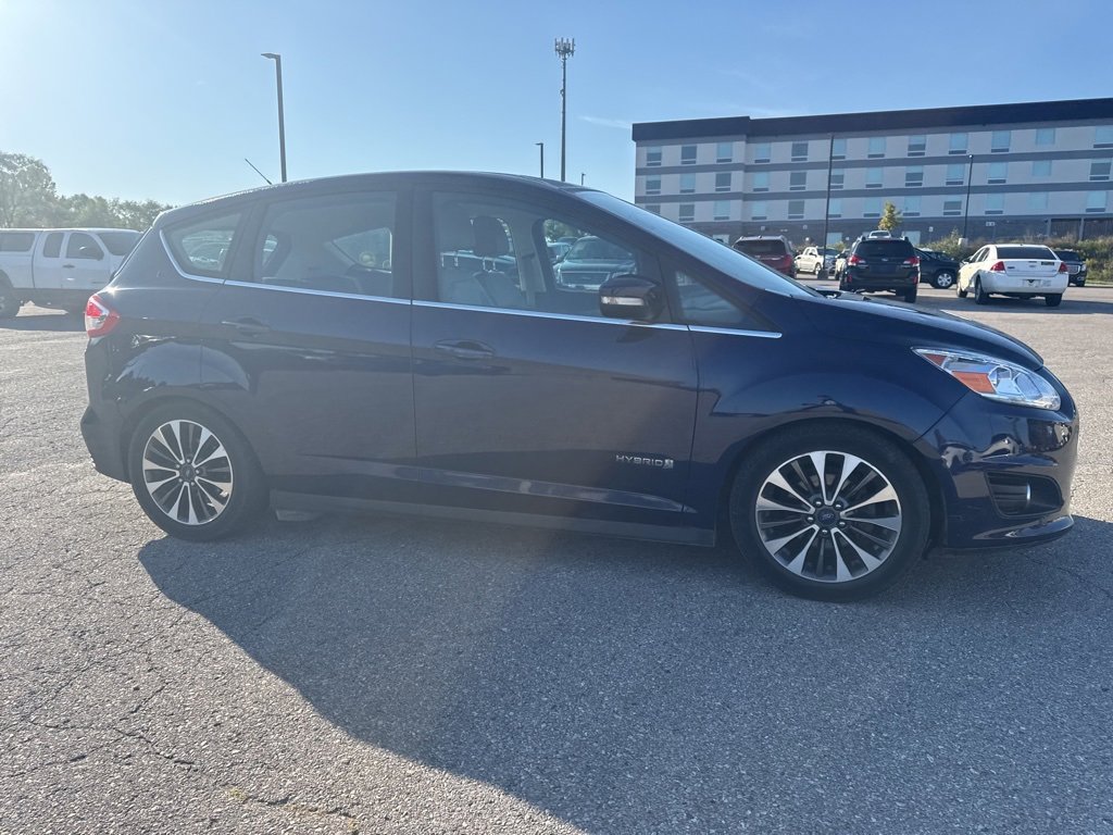 2017 Ford C-Max Hybrid Titanium photo 27