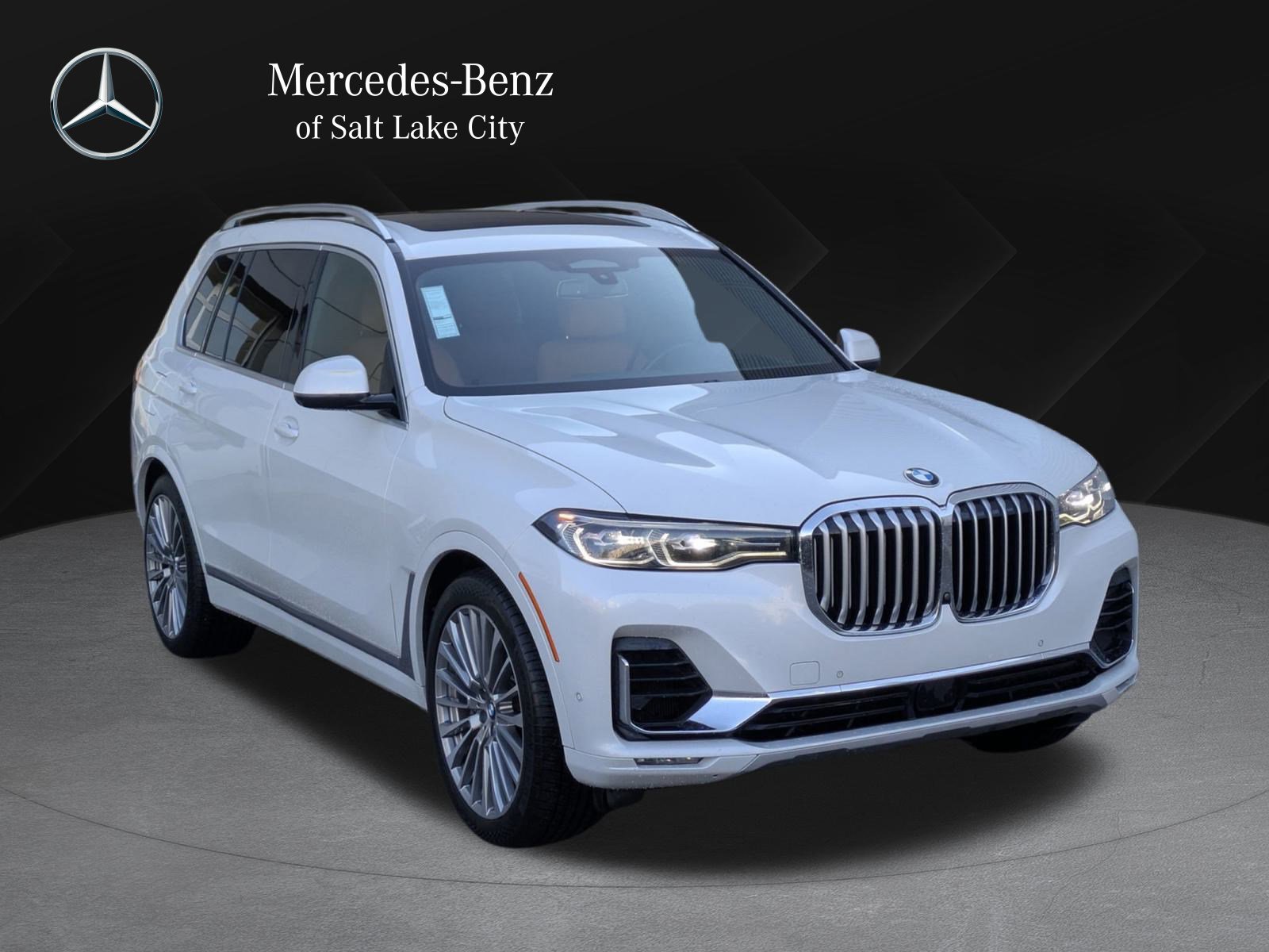 2021 BMW X7 40i's photo