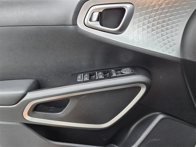 2024 Kia Soul LX photo 29