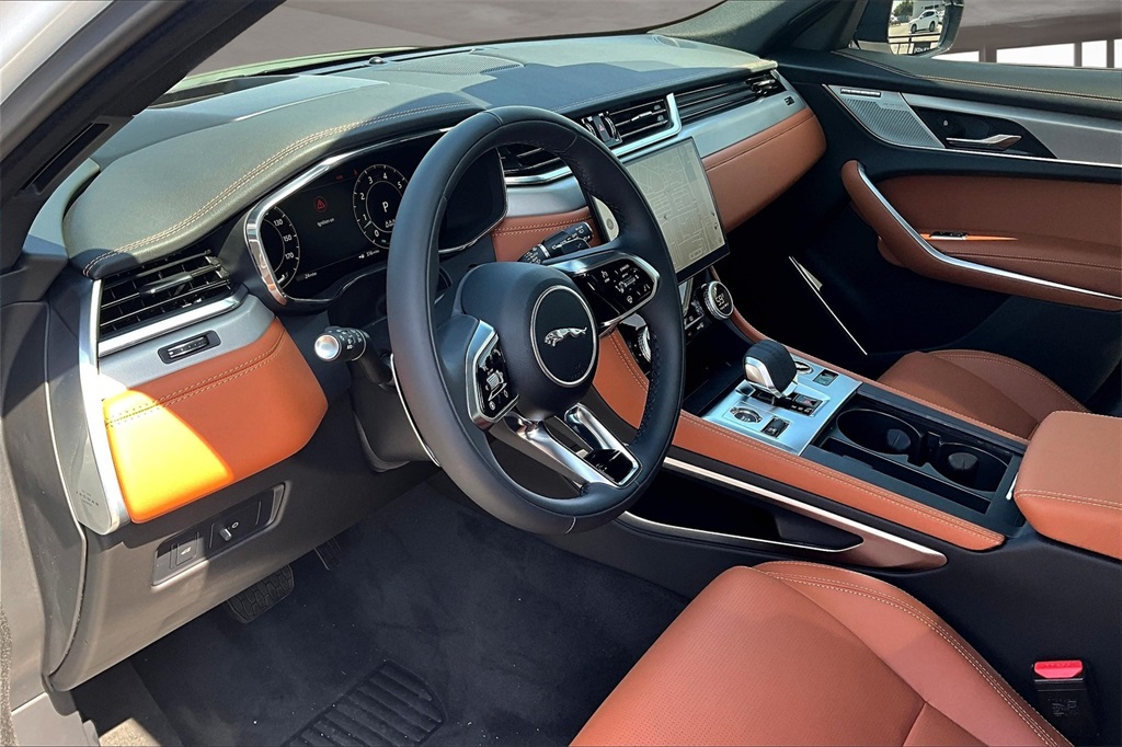2026 Jaguar F-PACE P400 R-Dynamic S photo 6