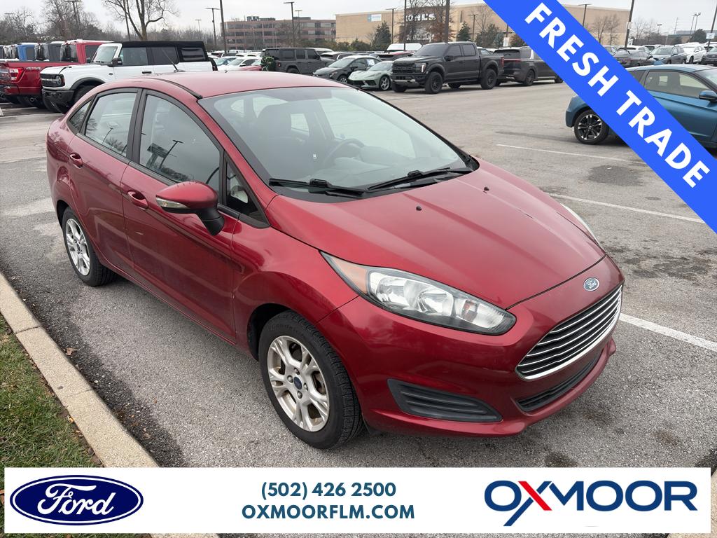 2015 Ford Fiesta SE's photo