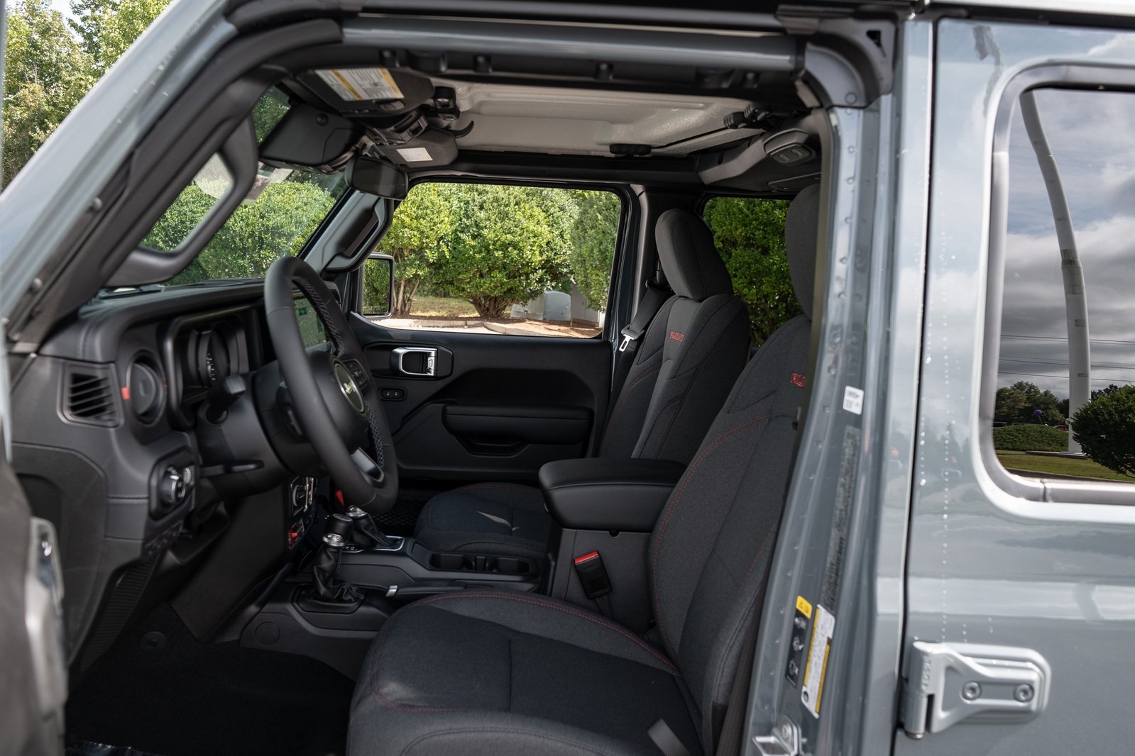 2025 Jeep Gladiator Rubicon photo 14