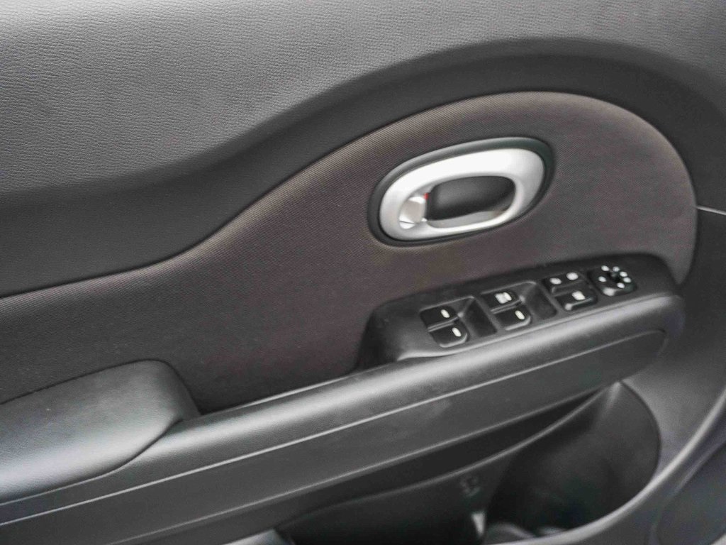 2016 Kia Soul Base photo 12