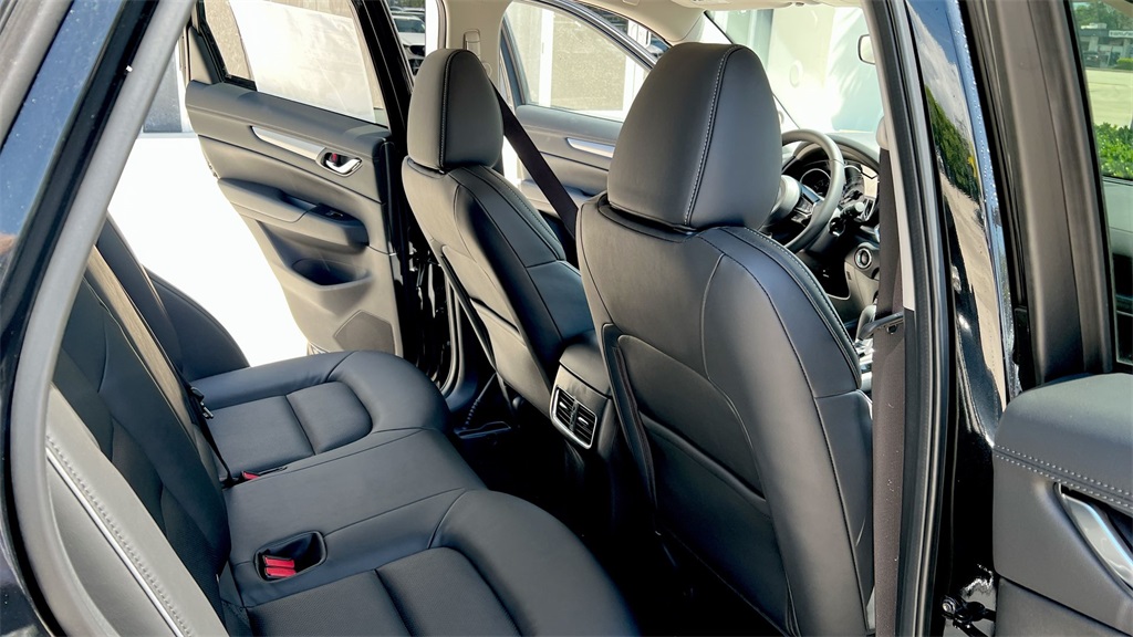 2025 Mazda CX-5 2.5 Select photo 40