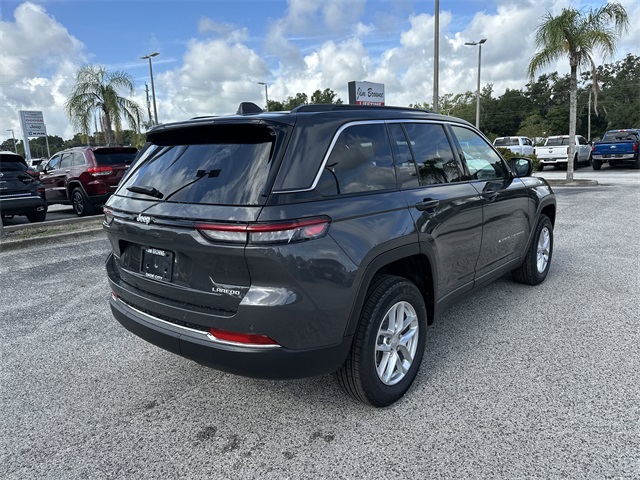 2025 Jeep Grand Cherokee Laredo X photo 4