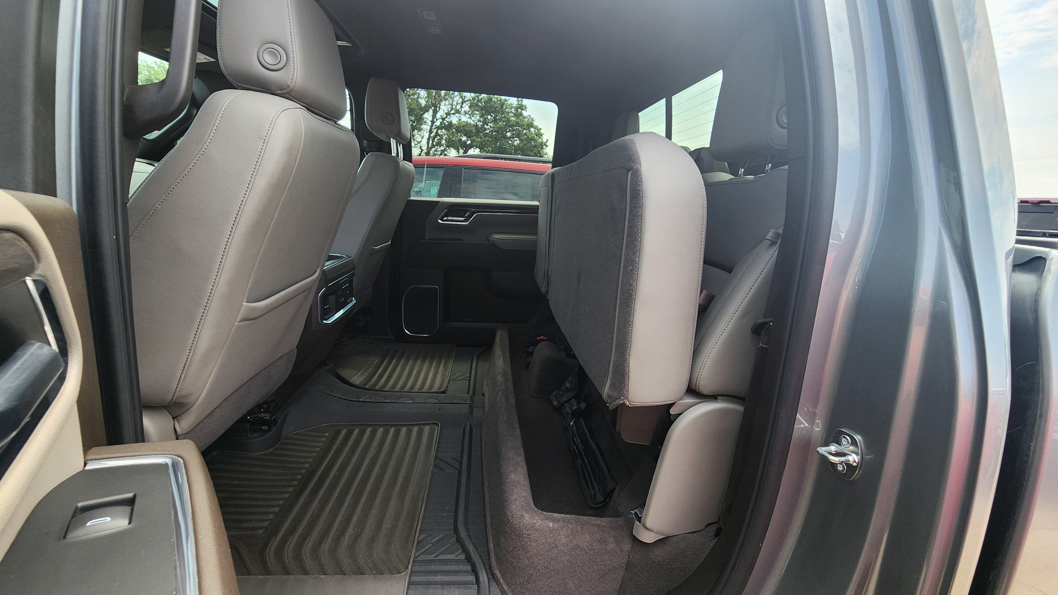 2024 Chevrolet Silverado 3500HD LTZ photo 7