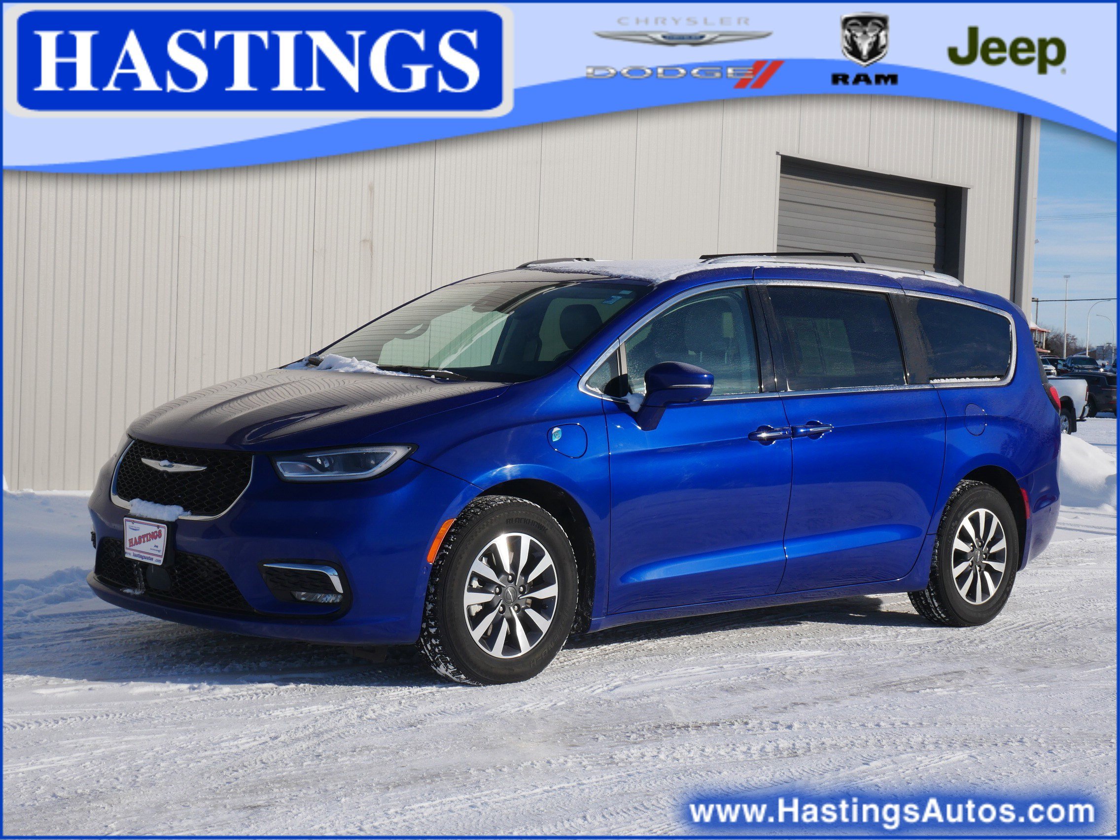 2021 Chrysler Pacifica Hybrid Touring L's photo
