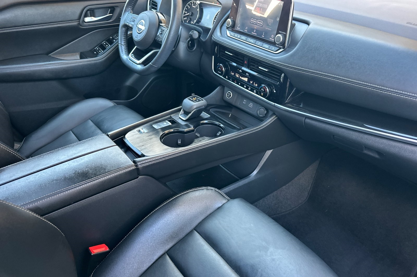 2022 Nissan Rogue SL photo 14