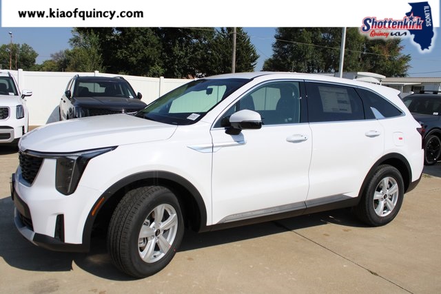 2026 Kia Sorento LX photo 2