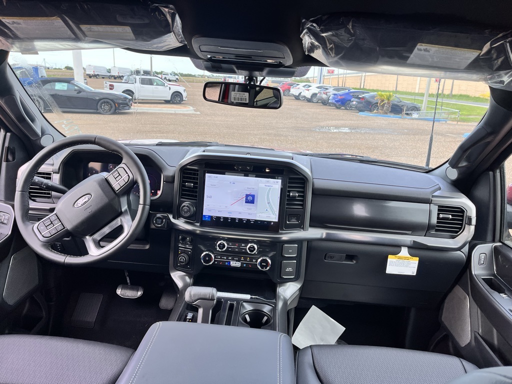 2025 Ford F-150 Lariat photo 10