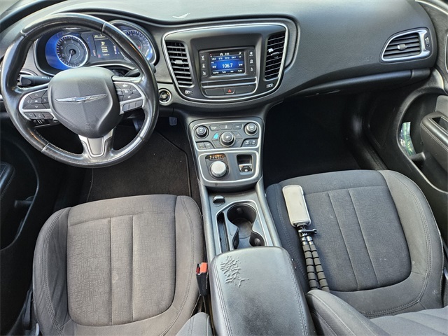 2016 Chrysler 200 LX photo 7