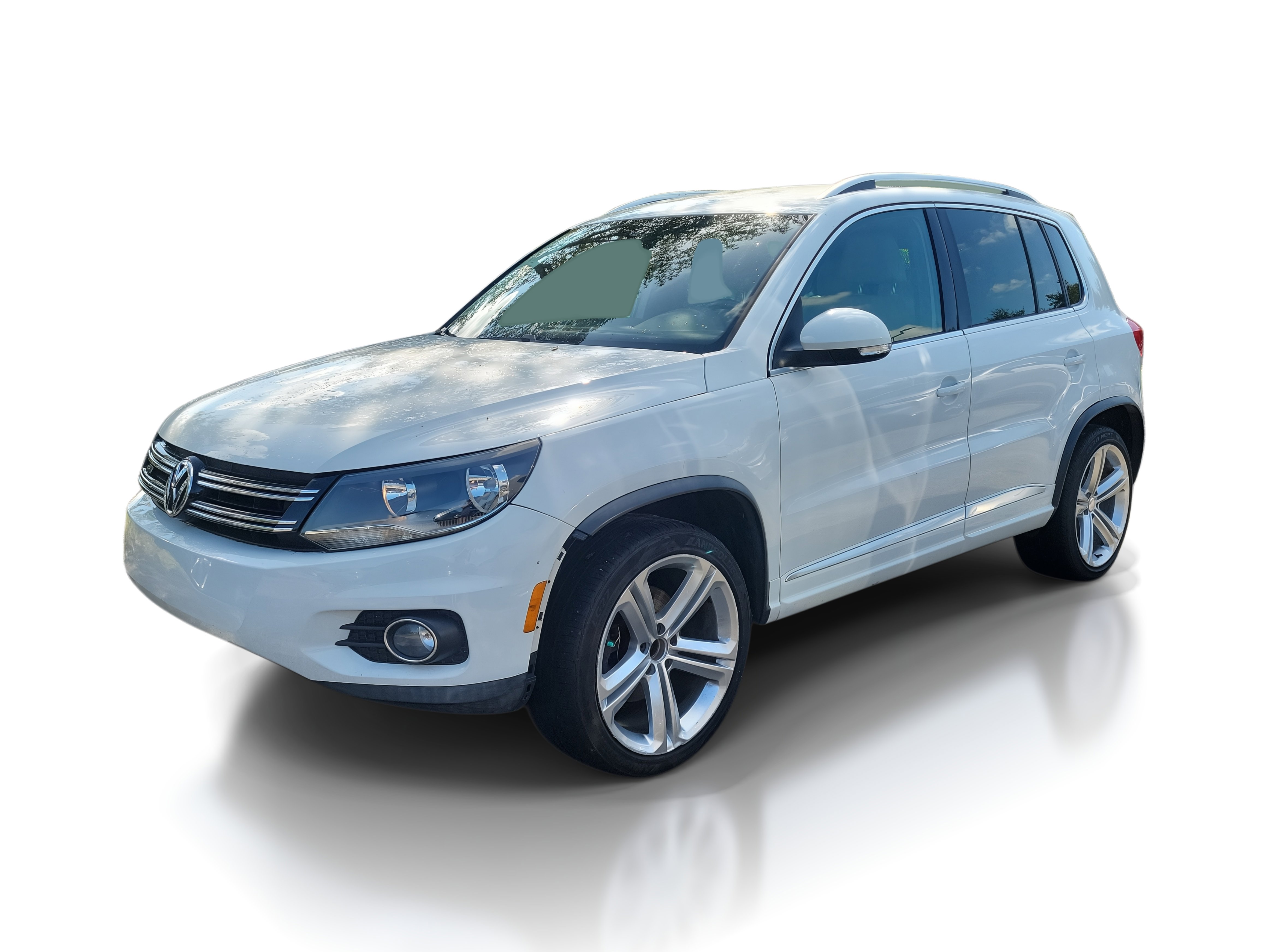 2016 Volkswagen Tiguan S photo 2