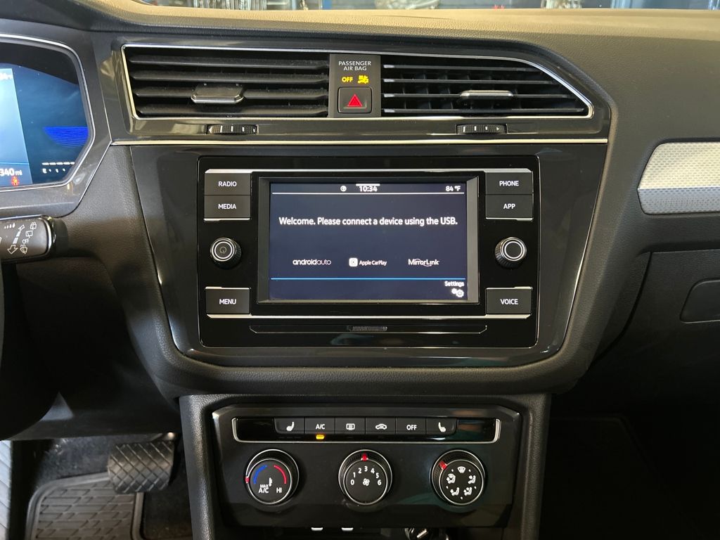 2022 Volkswagen Tiguan S photo 13