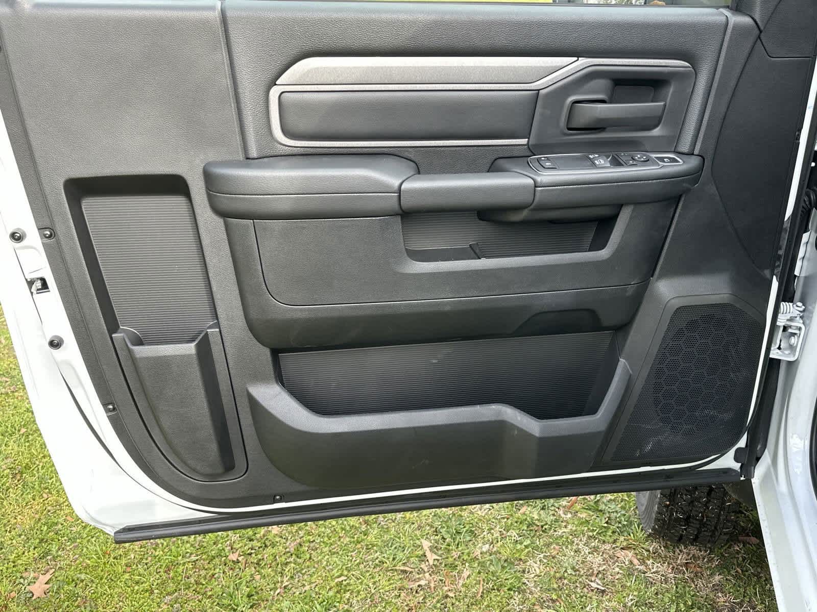 2024 Ram 4500 SLT photo 10