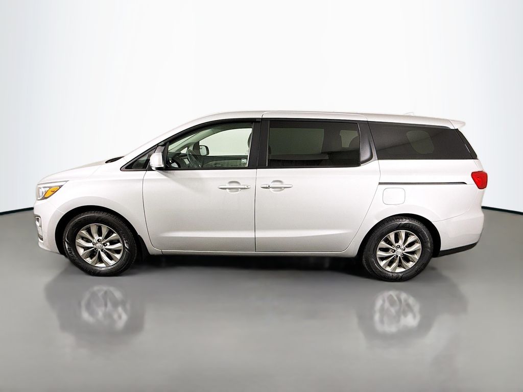 2019 Kia Sedona LX photo 4