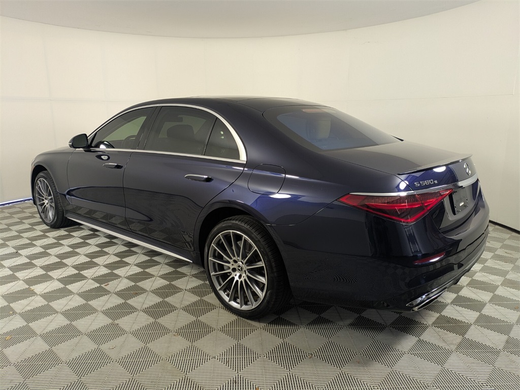 2024 Mercedes Benz S 580e 4MATIC photo 6