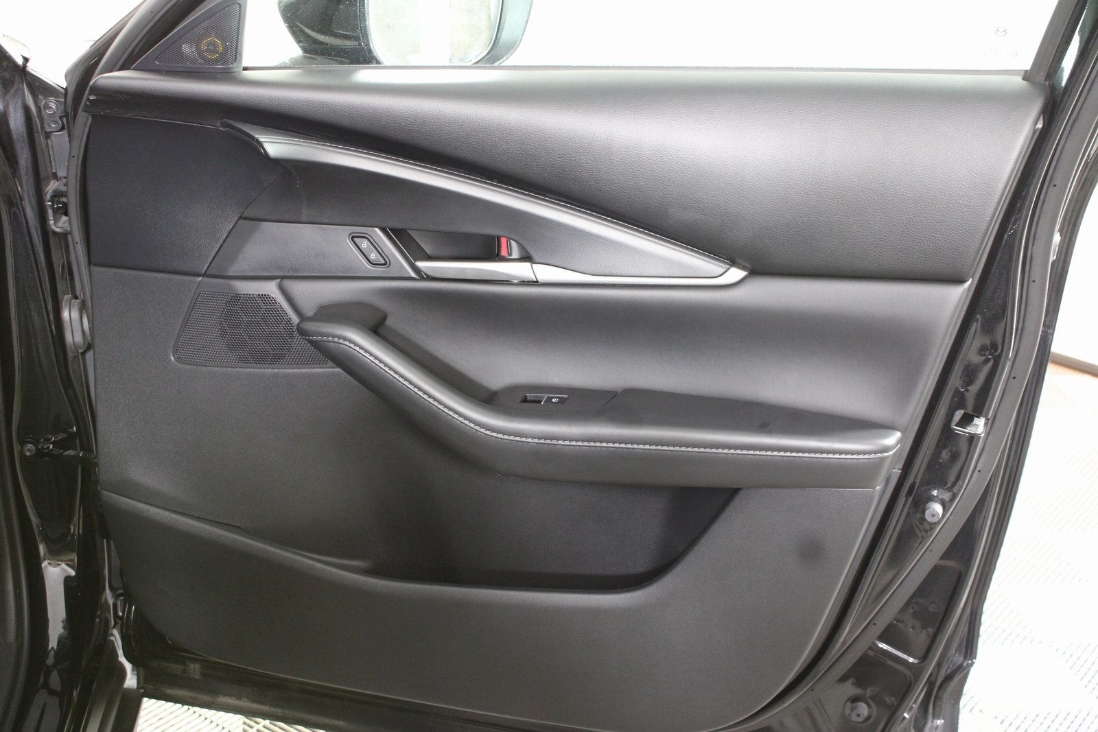 2022 Mazda CX-30 2.5 Select photo 10