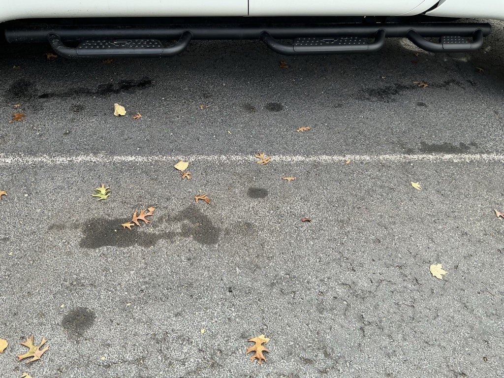 2024 Nissan Titan SV photo 4