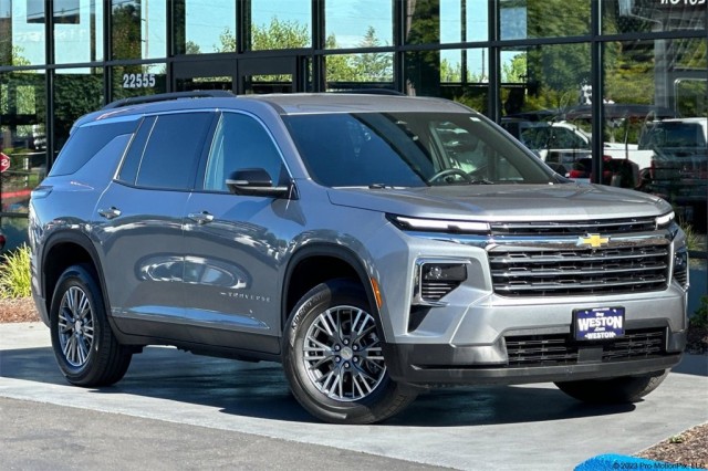 2024 Chevrolet Traverse LT