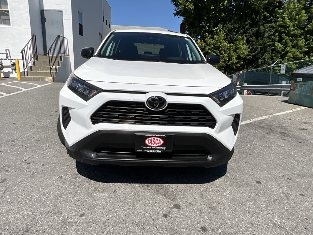 2022 Toyota RAV4 LE photo 4