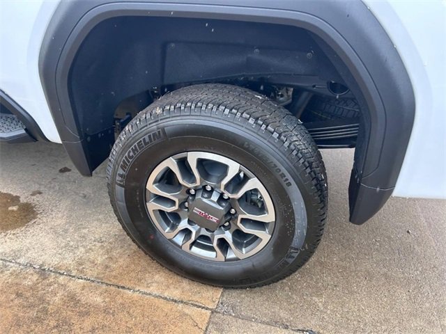 2025 Gmc Sierra 2500 HD SLT photo 4