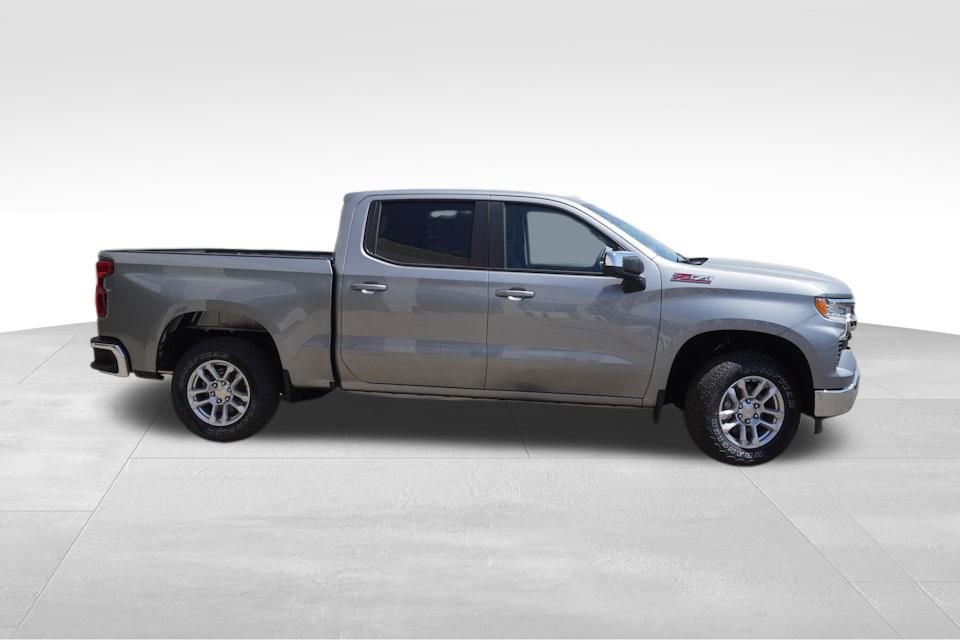2025 Chevrolet Silverado 1500 LT Z71 photo 2