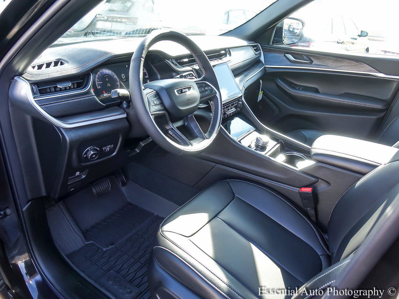 2025 JEEP GRAND CHEROKEE - Image 8