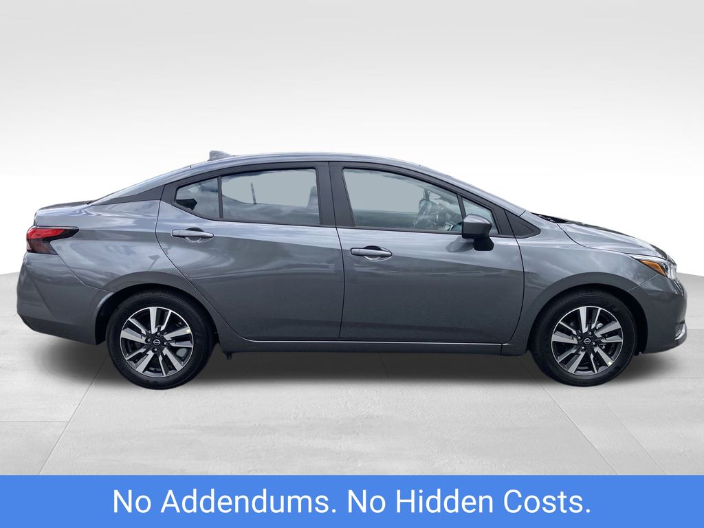 2025 Nissan Versa 1.6 SV photo 3