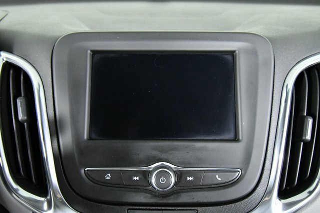 2022 Chevrolet Equinox LS photo 3