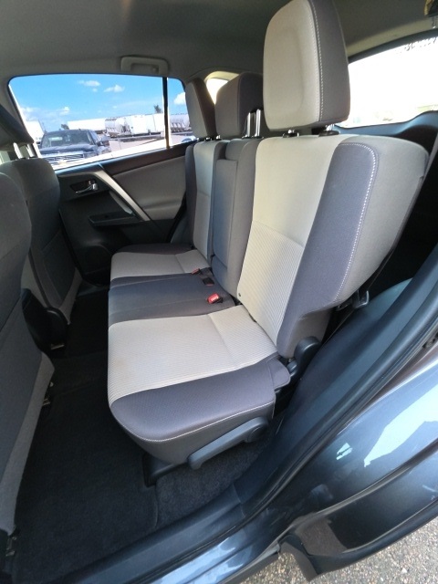 2015 Toyota RAV4 XLE photo 15