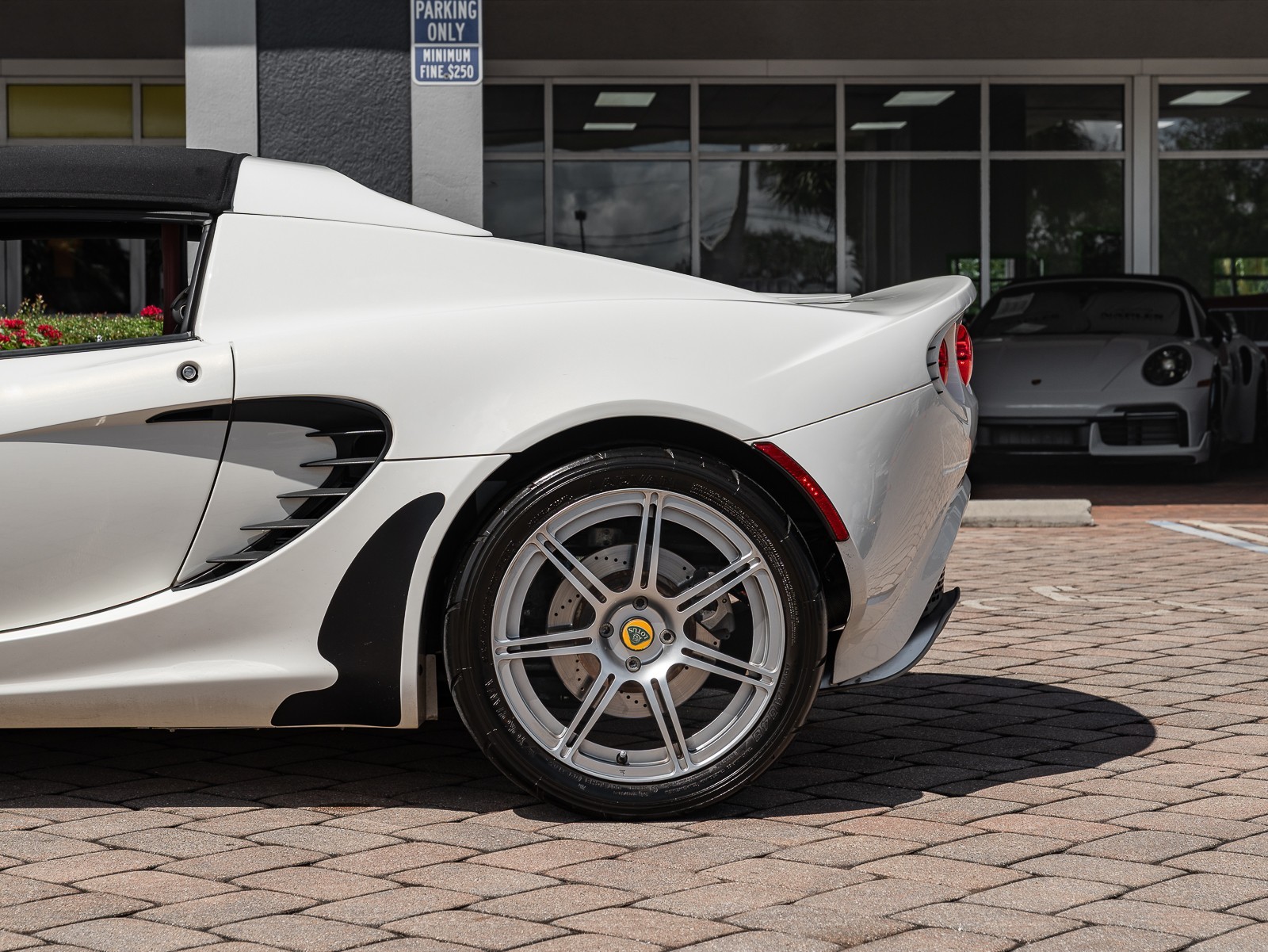 2006 Lotus Elise photo 24