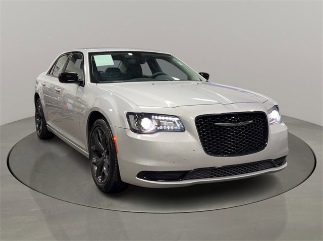 2023 Chrysler 300 Touring