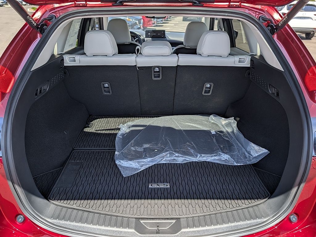 2025 Mazda CX-5 2.5 S Preferred photo 9
