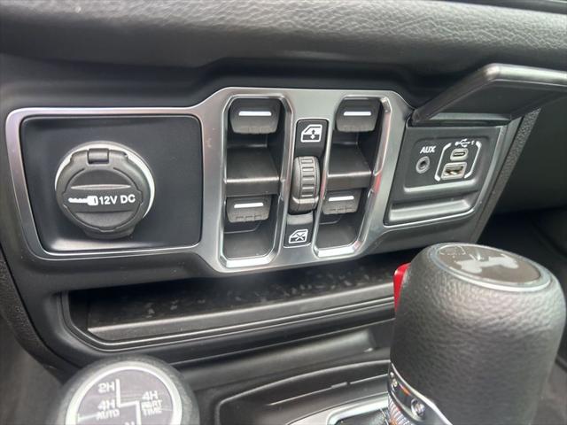 2025 Jeep Wrangler Sport S 4xe photo 38