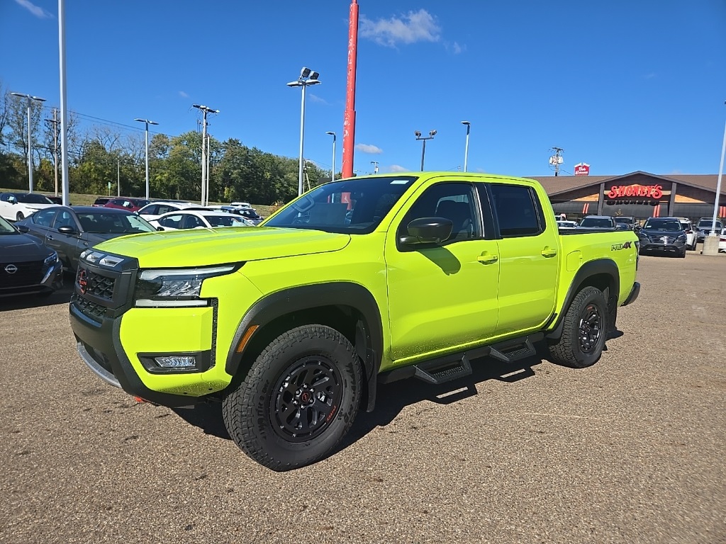 2026 Nissan Frontier Crew Cab PRO-4X photo 3