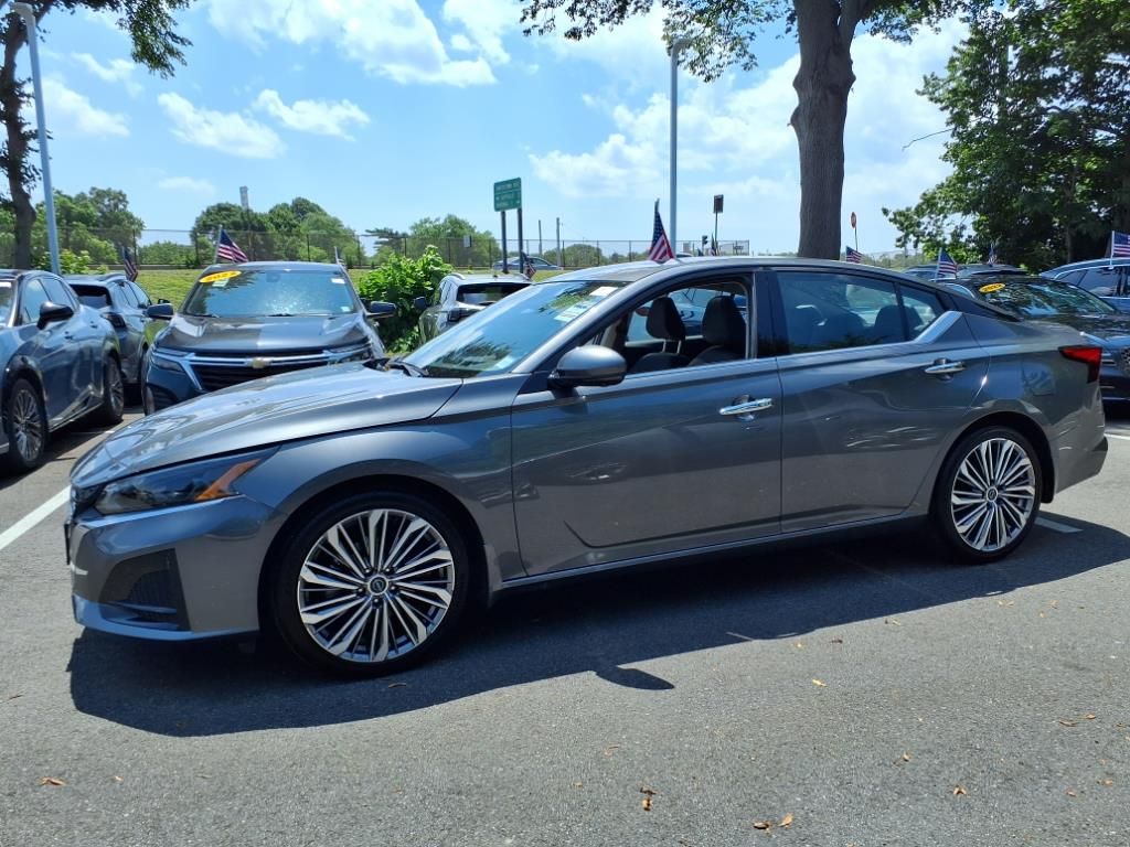 2024 Nissan Altima 2.5 SL photo 4