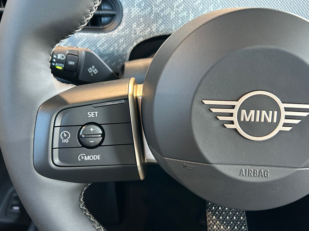2026 Mini Cooper Hardtop S 2 Door Iconic photo 19