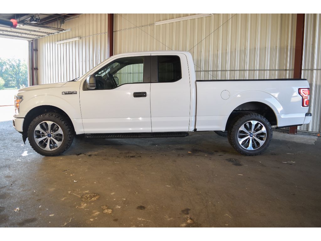 2020 Ford F-150 XL photo 3