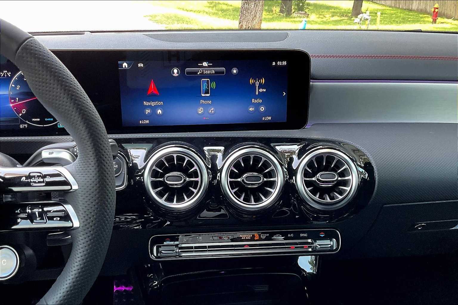 2025 Mercedes Benz CLA AMG 35 4MATIC photo 8