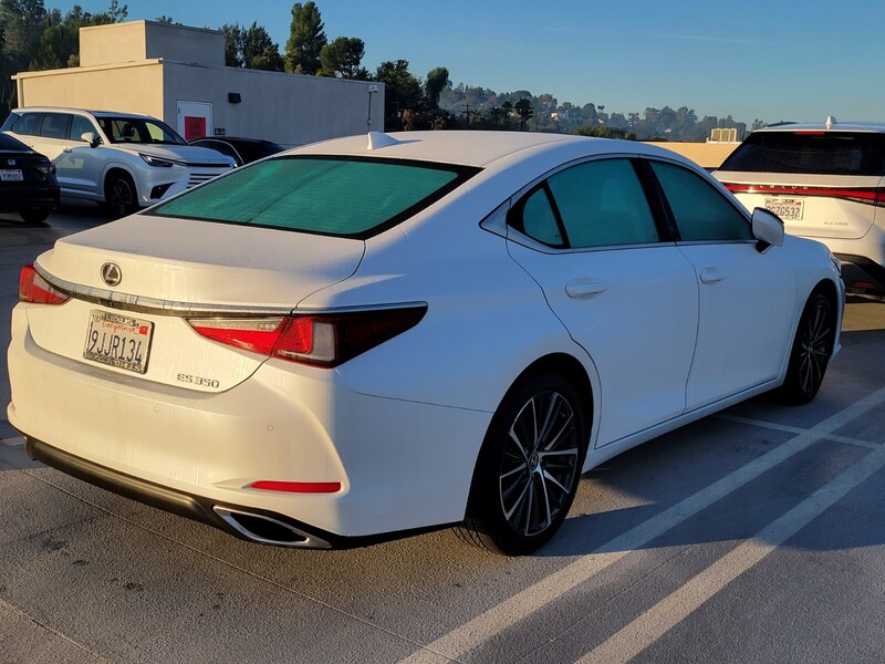 2024 Lexus ES 350 Premium photo 4