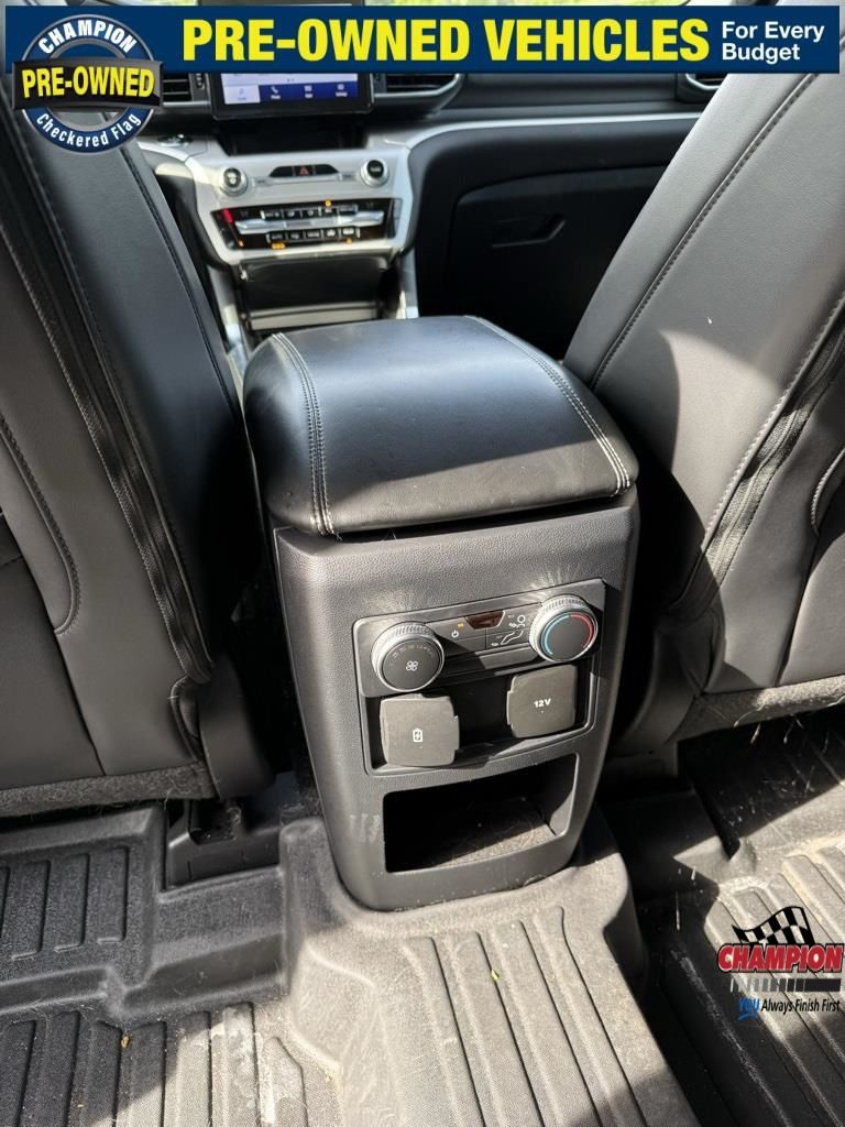 2021 Ford Explorer XLT photo 16