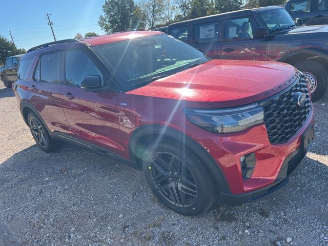 2026 Ford Explorer ST-Line photo 3