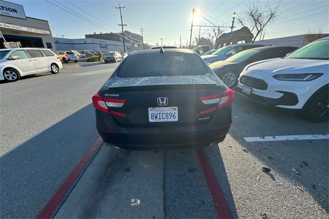 2018 Honda Accord Sport photo 3