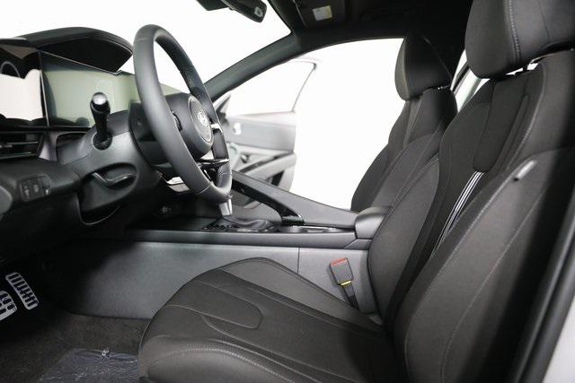 2025 Hyundai Elantra Hybrid SEL Sport photo 15
