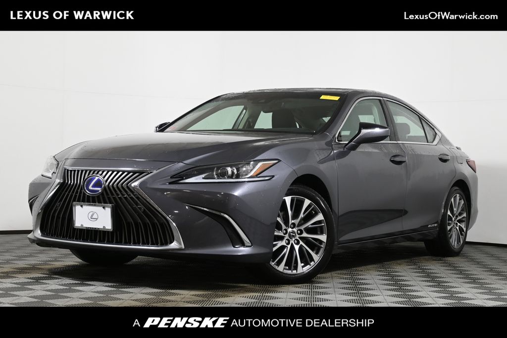 2020 Lexus ES Hybrid 300h's photo